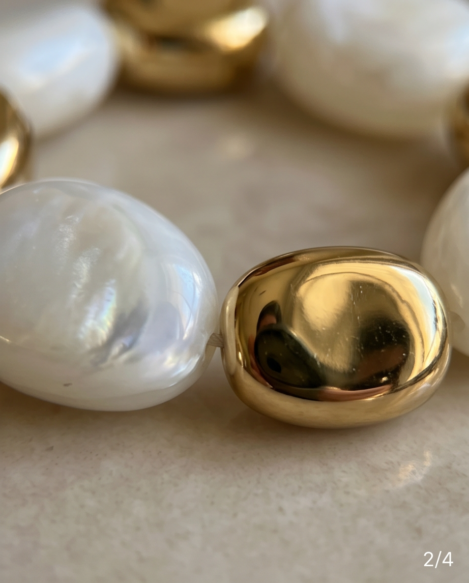 Areti bracelet (white)
