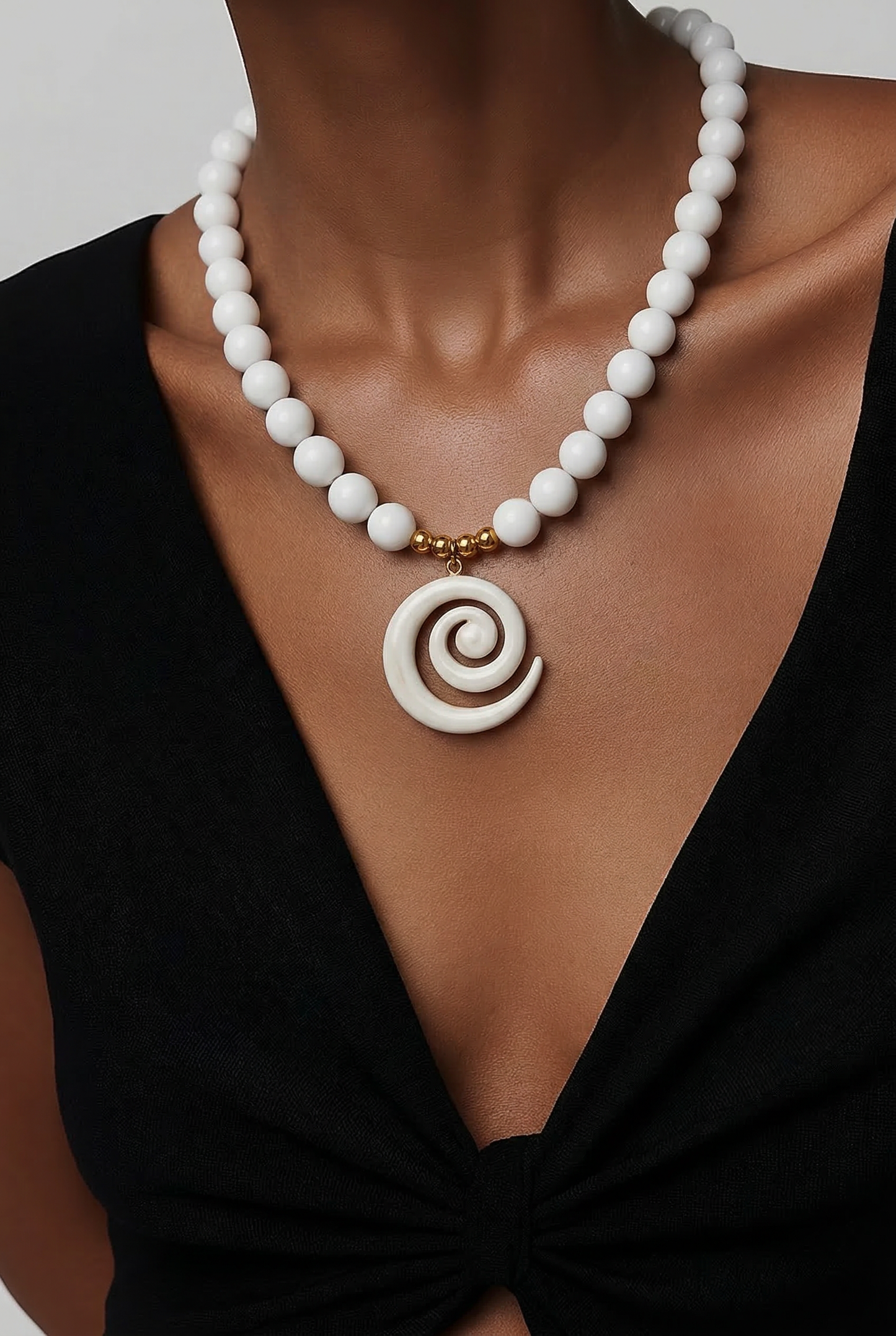 Wendy necklace (white)