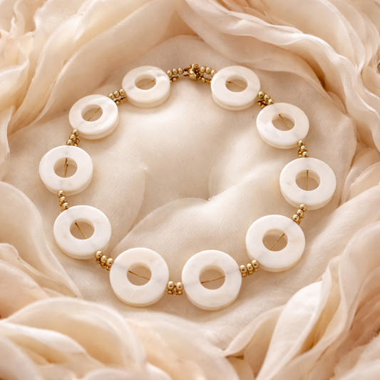 Isa necklace