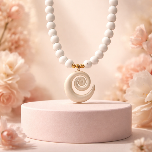Wendy necklace (white)