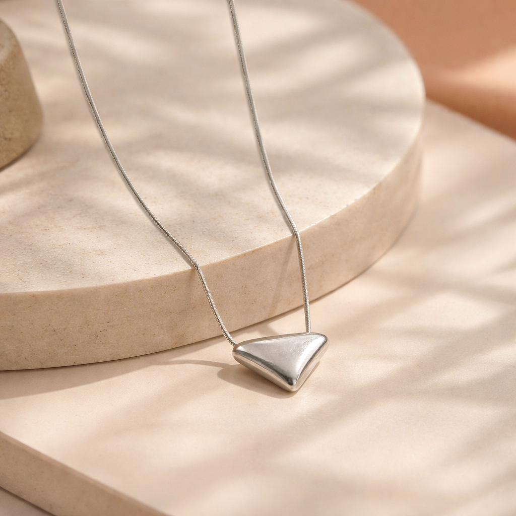 Ezia necklace