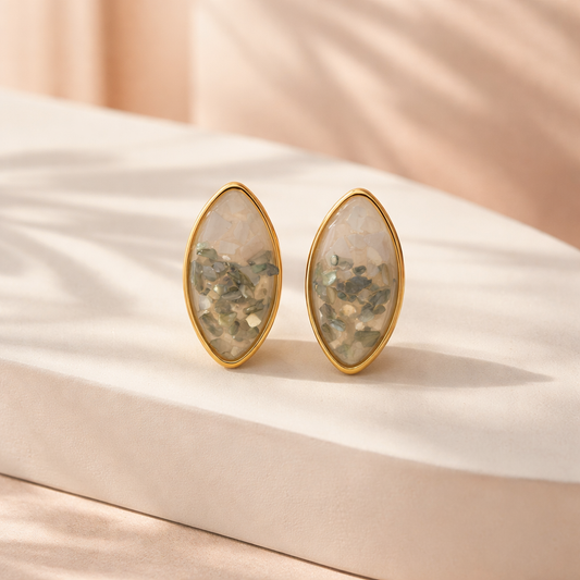 Dorian’s earrings (green)